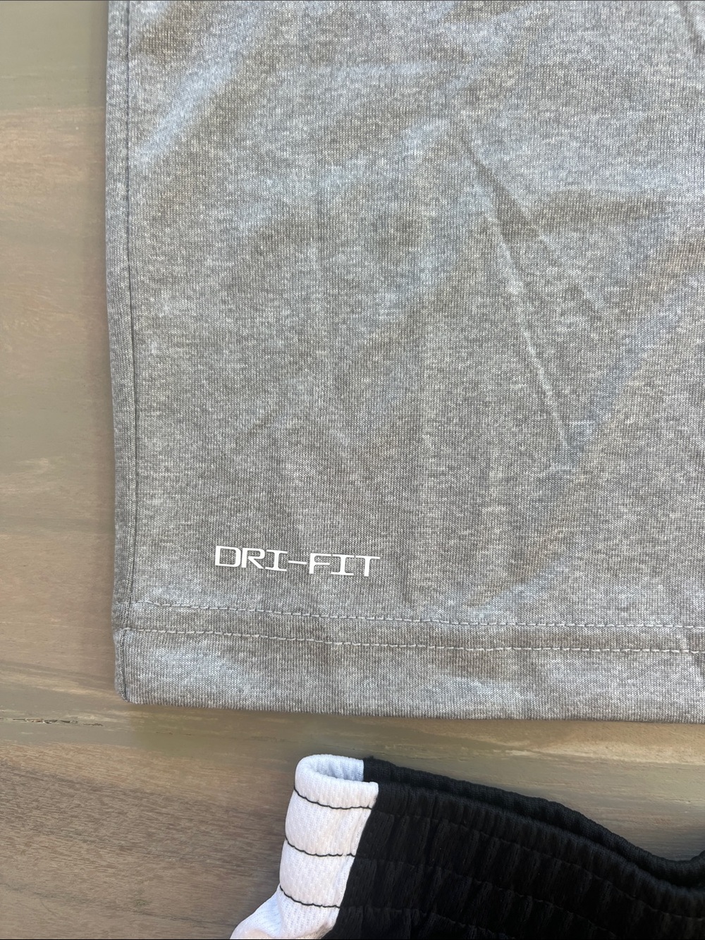 🆕 Nike Gray and Black Boys Athletic Set. Size: 5T (6 M). NWT. - Picture 3 of 16